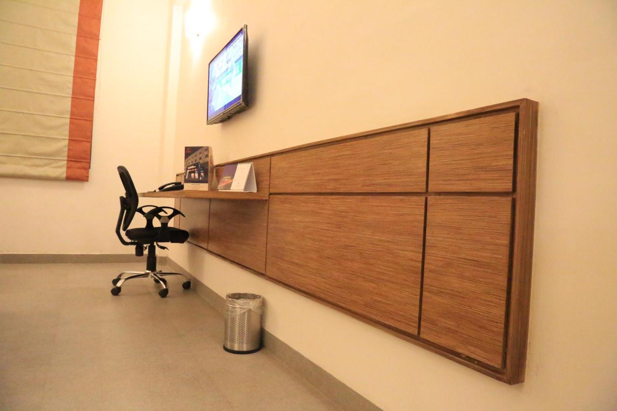 Max Hotels Jabalpur Ruang foto