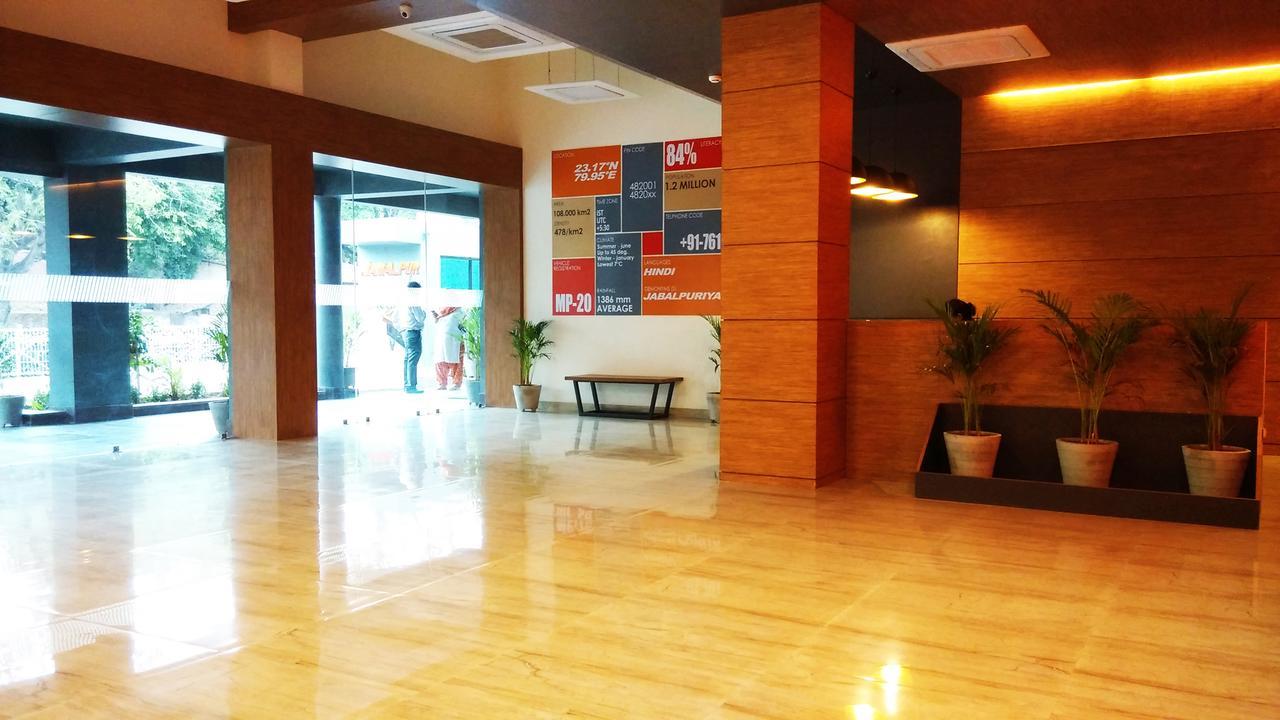 Max Hotels Jabalpur Bagian luar foto