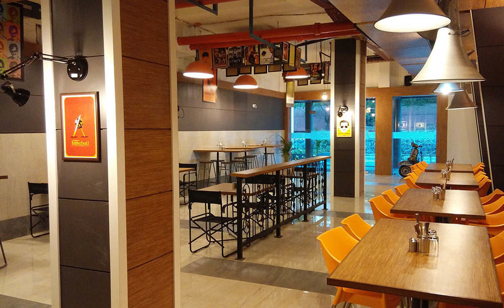 Max Hotels Jabalpur Bagian luar foto
