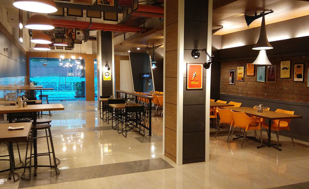 Max Hotels Jabalpur Bagian luar foto